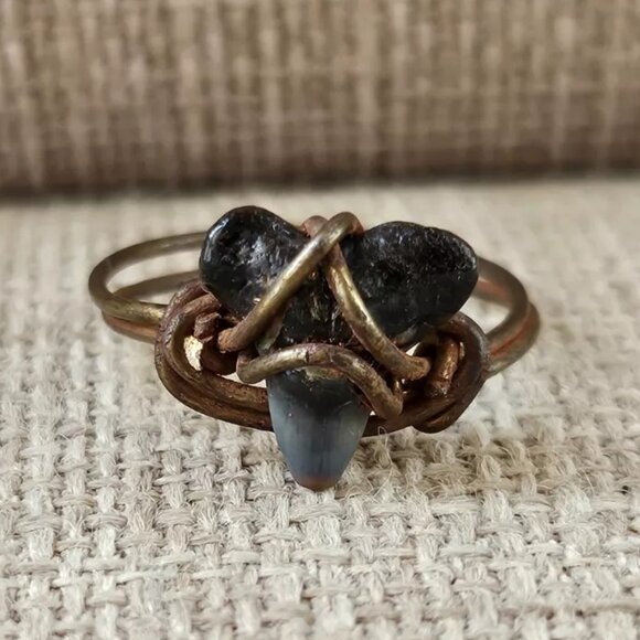 Jewelry - Ring Vintage Jewelry Real Stone Brown Wired Rings Size 6 unbranded